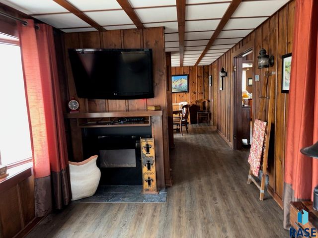 2115 S 4th Ave Avenue, Sioux Falls, SD 57105