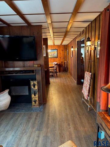 2115 S 4th Ave Avenue, Sioux Falls, SD 57105