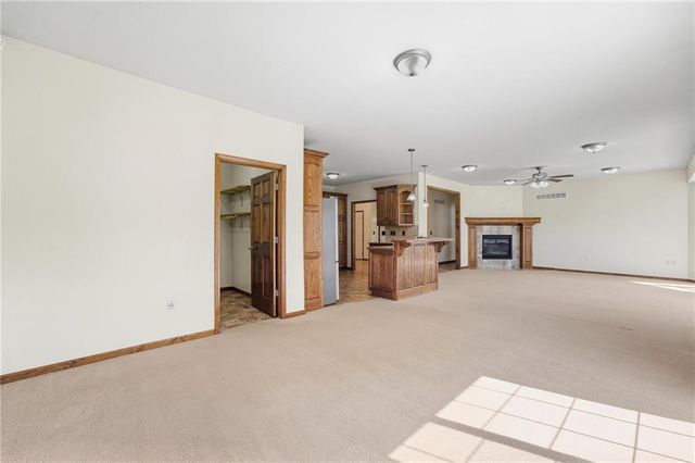 3904 SW Briarwood Oaks Drive, Blue Springs, MO 64015