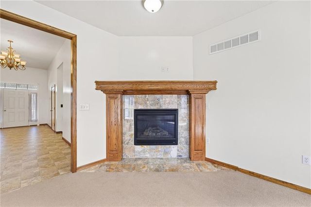 3904 SW Briarwood Oaks Drive, Blue Springs, MO 64015
