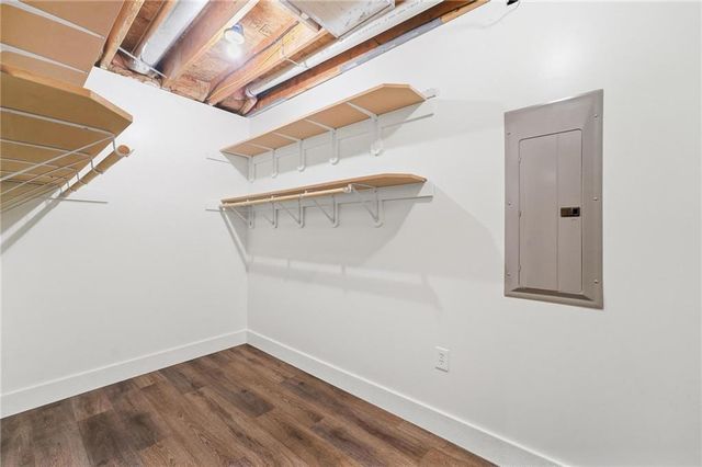 3904 SW Briarwood Oaks Drive, Blue Springs, MO 64015