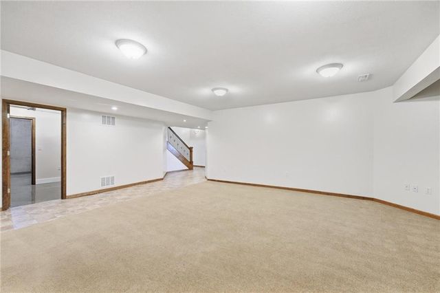 3904 SW Briarwood Oaks Drive, Blue Springs, MO 64015
