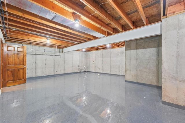 3904 SW Briarwood Oaks Drive, Blue Springs, MO 64015