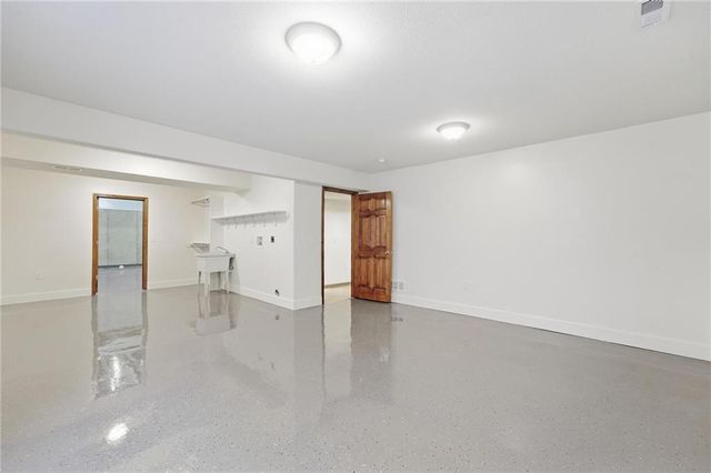 3904 SW Briarwood Oaks Drive, Blue Springs, MO 64015