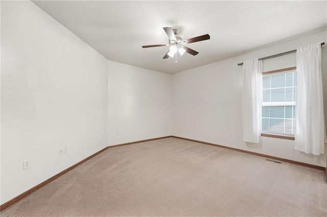 3904 SW Briarwood Oaks Drive, Blue Springs, MO 64015