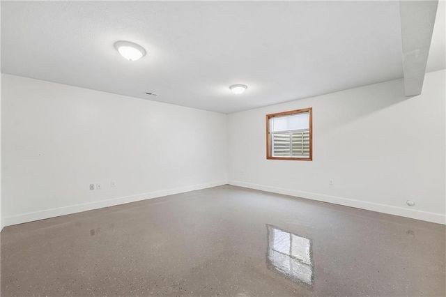 3904 SW Briarwood Oaks Drive, Blue Springs, MO 64015
