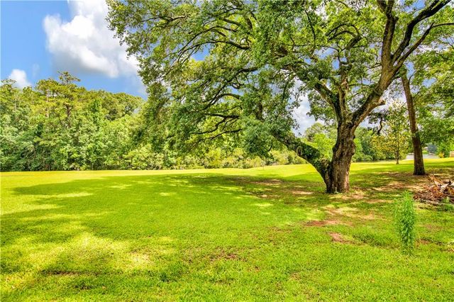 8806 Belmont Park Drive, Theodore, AL 36582