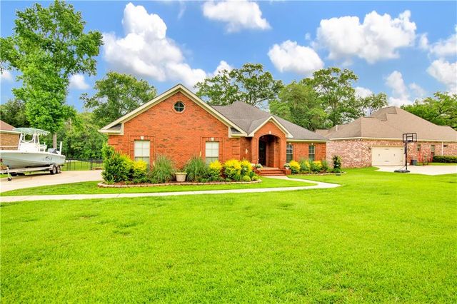 8806 Belmont Park Drive, Theodore, AL 36582