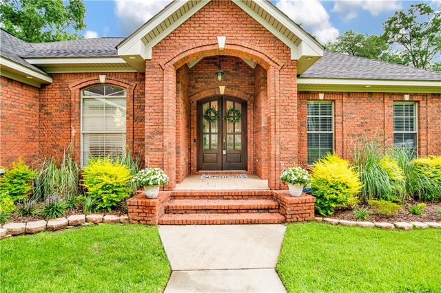 8806 Belmont Park Drive, Theodore, AL 36582