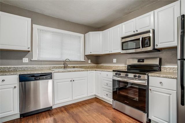 1416 W College Street, Independence, MO 64050