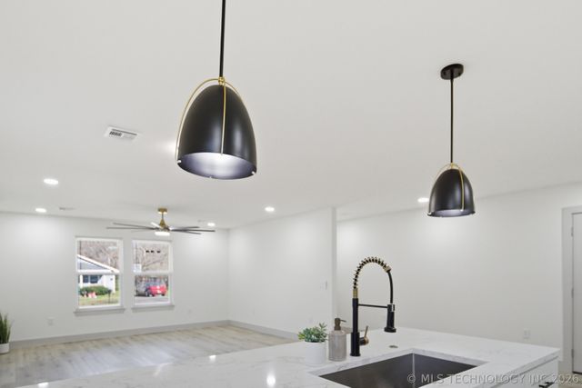 2814 N St Louis Avenue, Tulsa, OK 74106