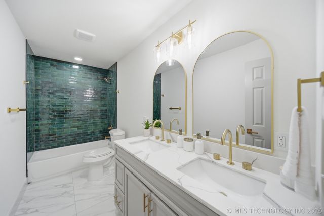 2814 N St Louis Avenue, Tulsa, OK 74106