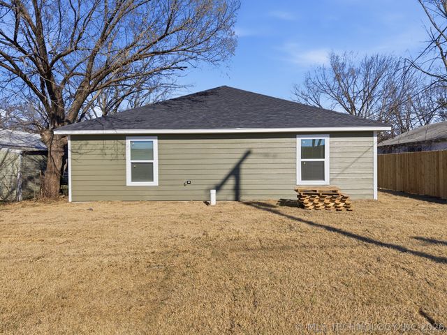 2814 N St Louis Avenue, Tulsa, OK 74106