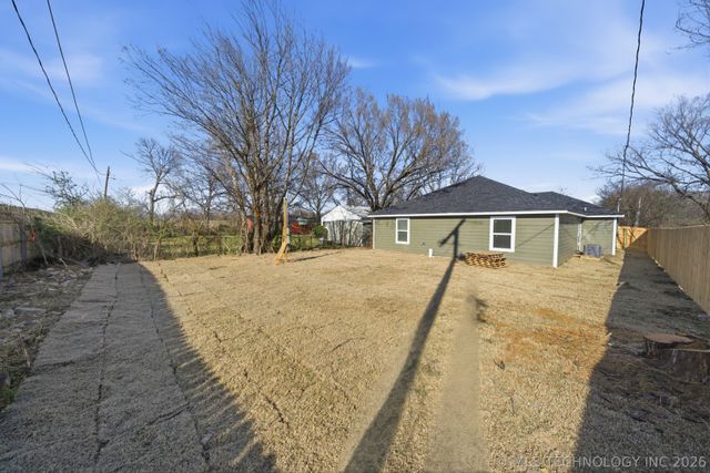 2814 N St Louis Avenue, Tulsa, OK 74106