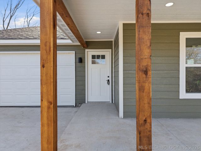 2814 N St Louis Avenue, Tulsa, OK 74106