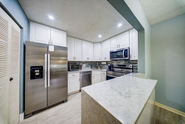 118 Lake Pine Circle A-2, Greenacres, FL 33463