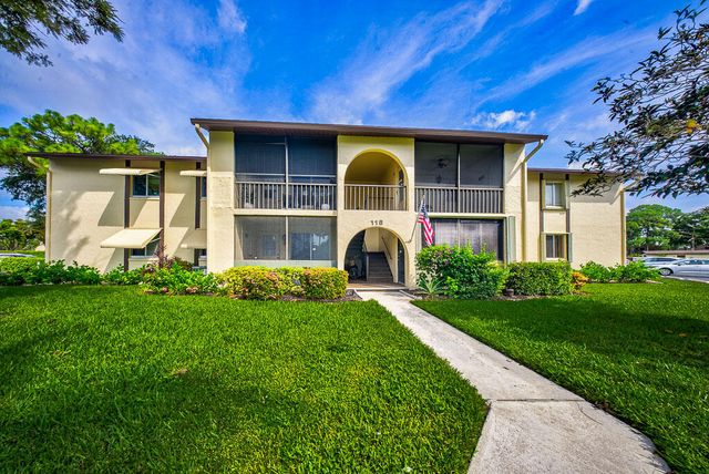 118 Lake Pine Circle A-2, Greenacres, FL 33463