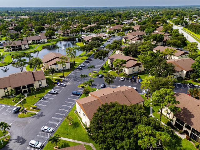 118 Lake Pine Circle A-2, Greenacres, FL 33463