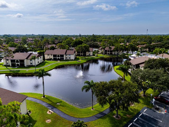 118 Lake Pine Circle A-2, Greenacres, FL 33463