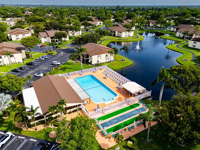 118 Lake Pine Circle A-2, Greenacres, FL 33463