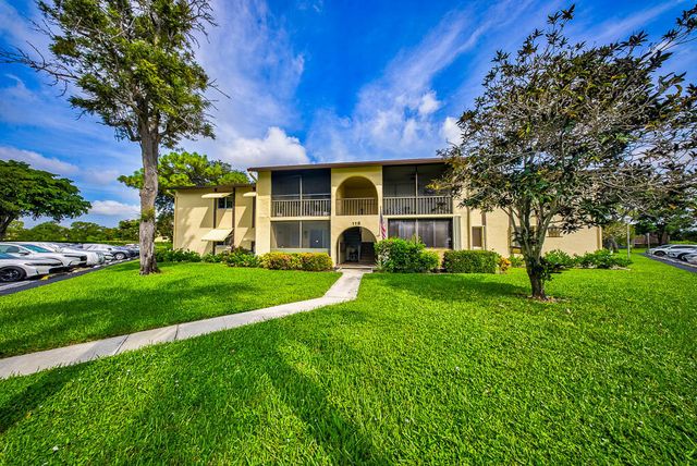 118 Lake Pine Circle A-2, Greenacres, FL 33463