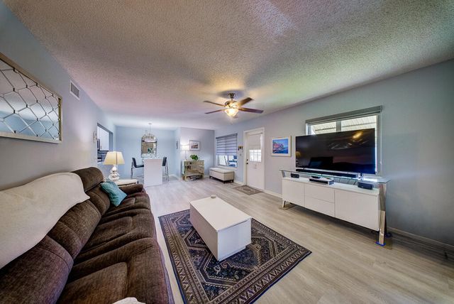 118 Lake Pine Circle A-2, Greenacres, FL 33463