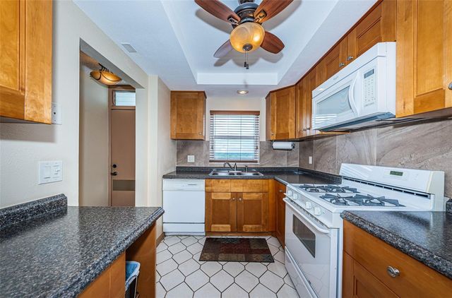 6020 SHORE BOULEVARD S 1009, Gulfport, FL 33707