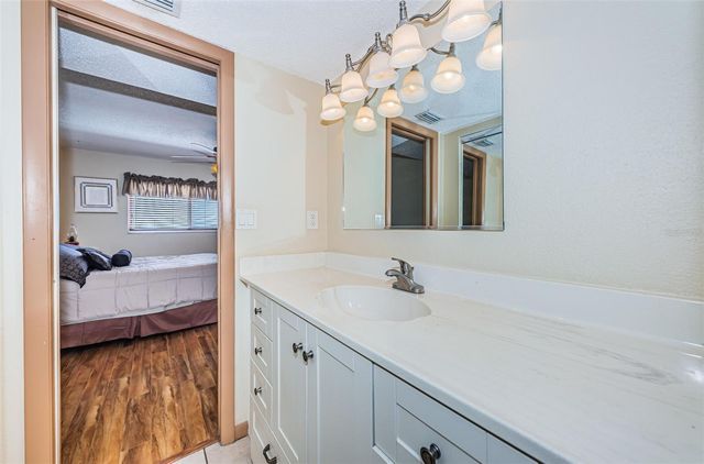 6020 SHORE BOULEVARD S 1009, Gulfport, FL 33707