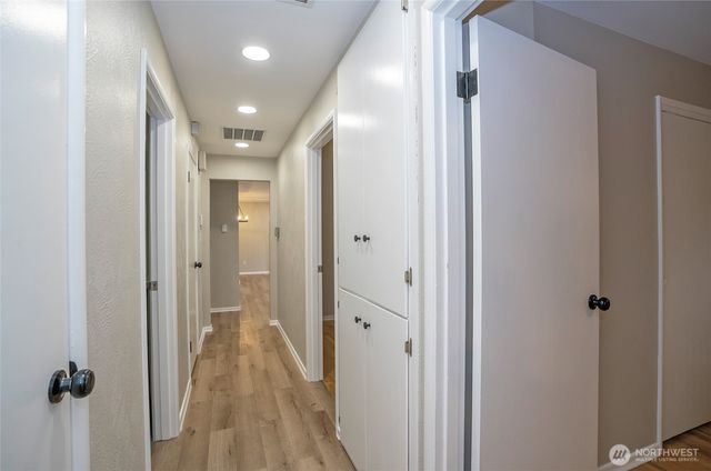 4403 Soundview Drive W, University Place, WA 98466