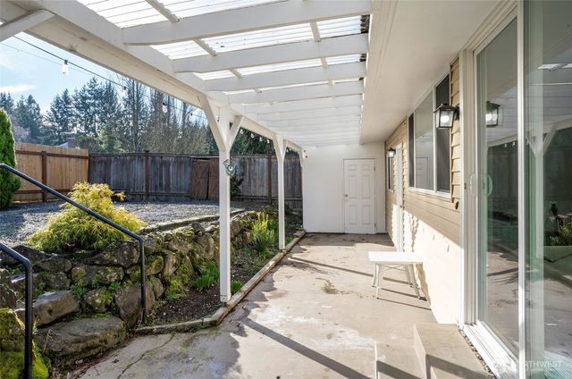 4403 Soundview Drive W, University Place, WA 98466