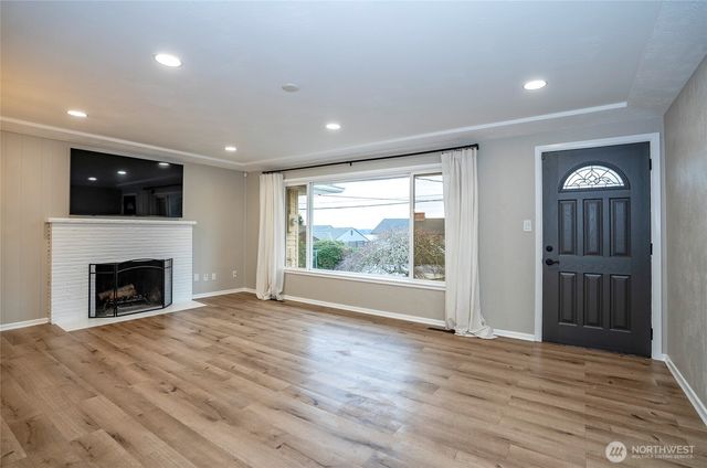 4403 Soundview Drive W, University Place, WA 98466