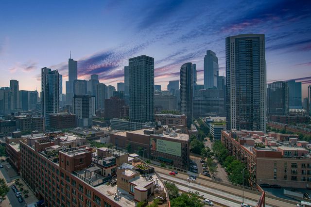 645 N Kingsbury Street 1904, Chicago, IL 60654