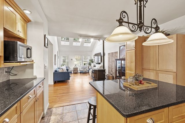 16 Fletcher Ln, Littleton, MA 01460