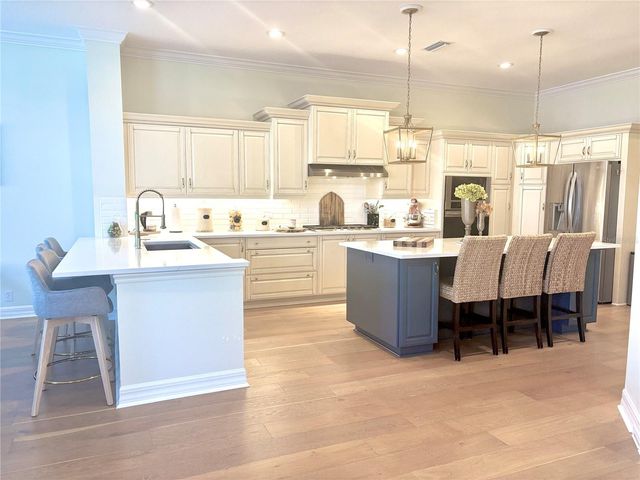 615 ISLEBAY DRIVE, Apollo Beach, FL 33572