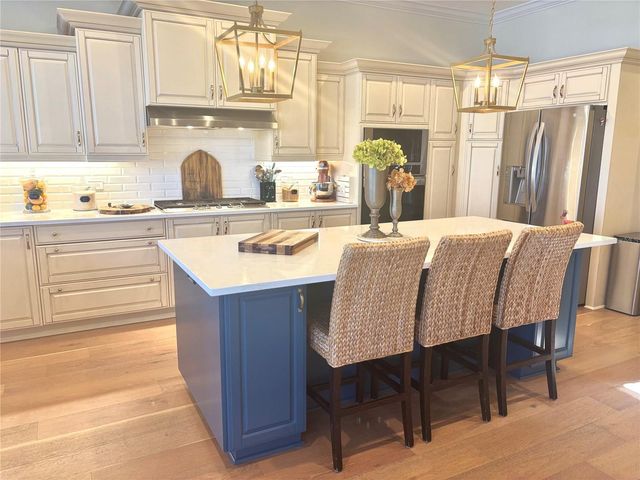 615 ISLEBAY DRIVE, Apollo Beach, FL 33572