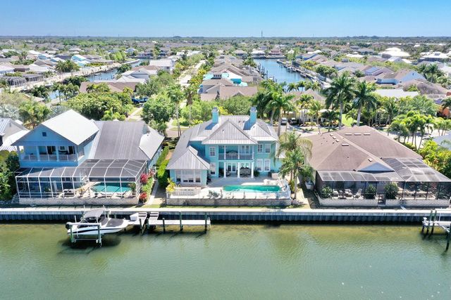 615 ISLEBAY DRIVE, Apollo Beach, FL 33572