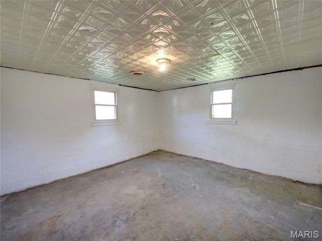209 W Arlee Avenue, St Louis, MO 63125