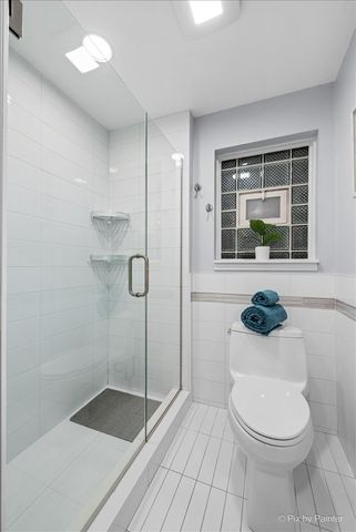 1969 N Lincoln Avenue 1, Chicago, IL 60614