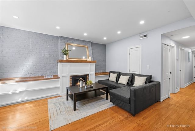 1969 N Lincoln Avenue 1, Chicago, IL 60614