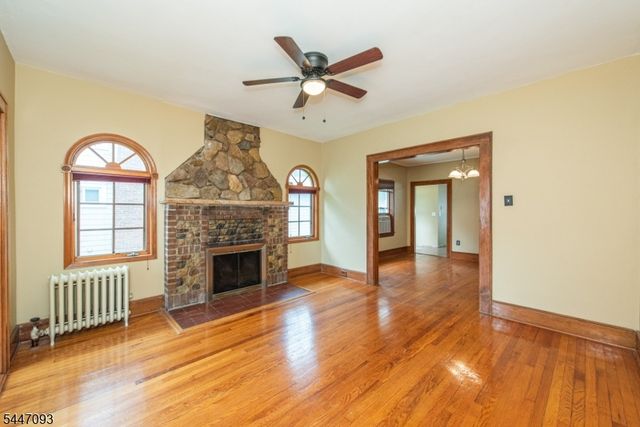 11 Farrington St, West Caldwell Twp., NJ 07006