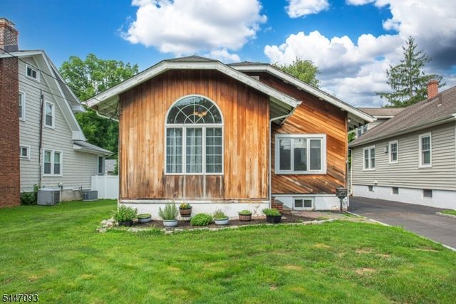 11 Farrington St, West Caldwell Twp., NJ 07006
