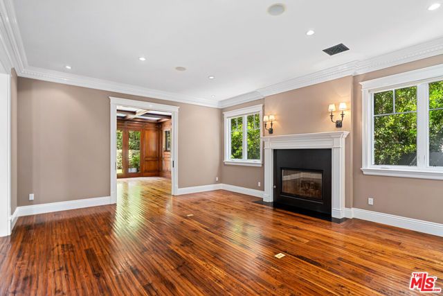 117 S BURLINGAME Avenue, Los Angeles, CA 90049