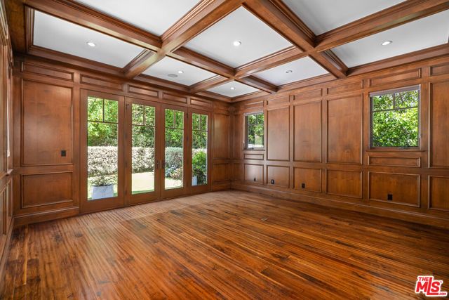 117 S BURLINGAME Avenue, Los Angeles, CA 90049