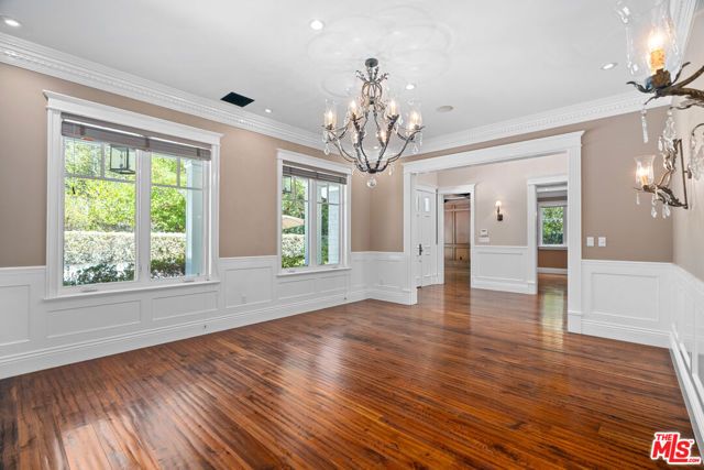 117 S BURLINGAME Avenue, Los Angeles, CA 90049