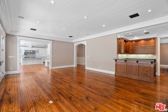 117 S BURLINGAME Avenue, Los Angeles, CA 90049