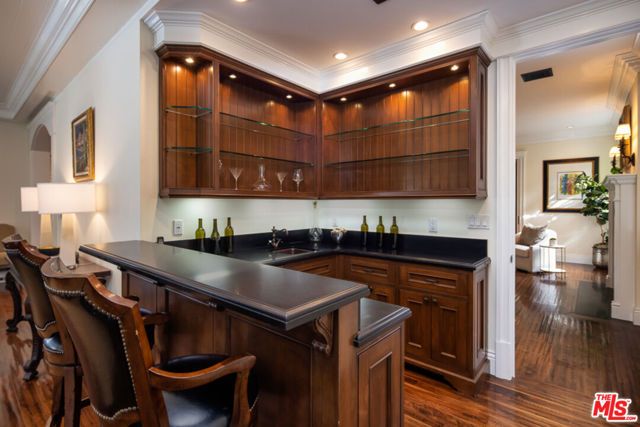 117 S BURLINGAME Avenue, Los Angeles, CA 90049
