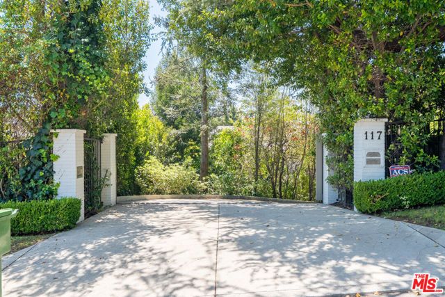 117 S BURLINGAME Avenue, Los Angeles, CA 90049
