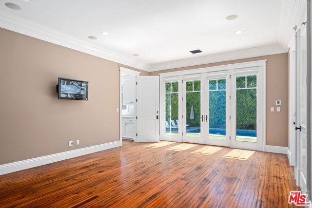 117 S BURLINGAME Avenue, Los Angeles, CA 90049
