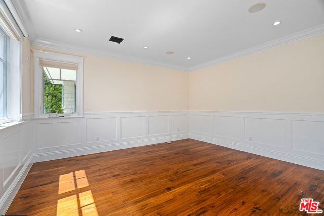 117 S BURLINGAME Avenue, Los Angeles, CA 90049