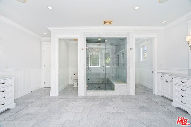 117 S BURLINGAME Avenue, Los Angeles, CA 90049